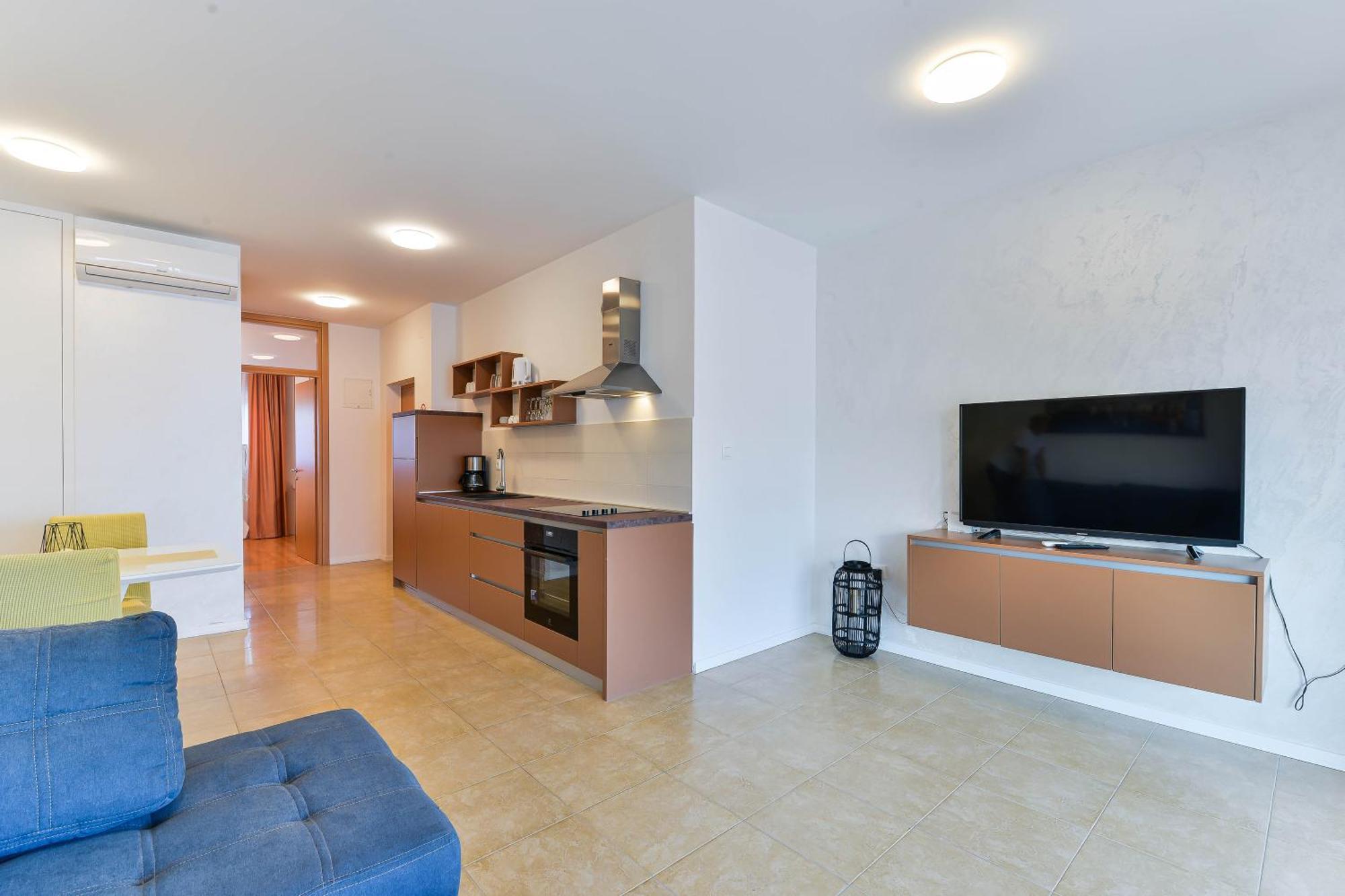 Apartments Laura 1 Привлака Екстериор снимка