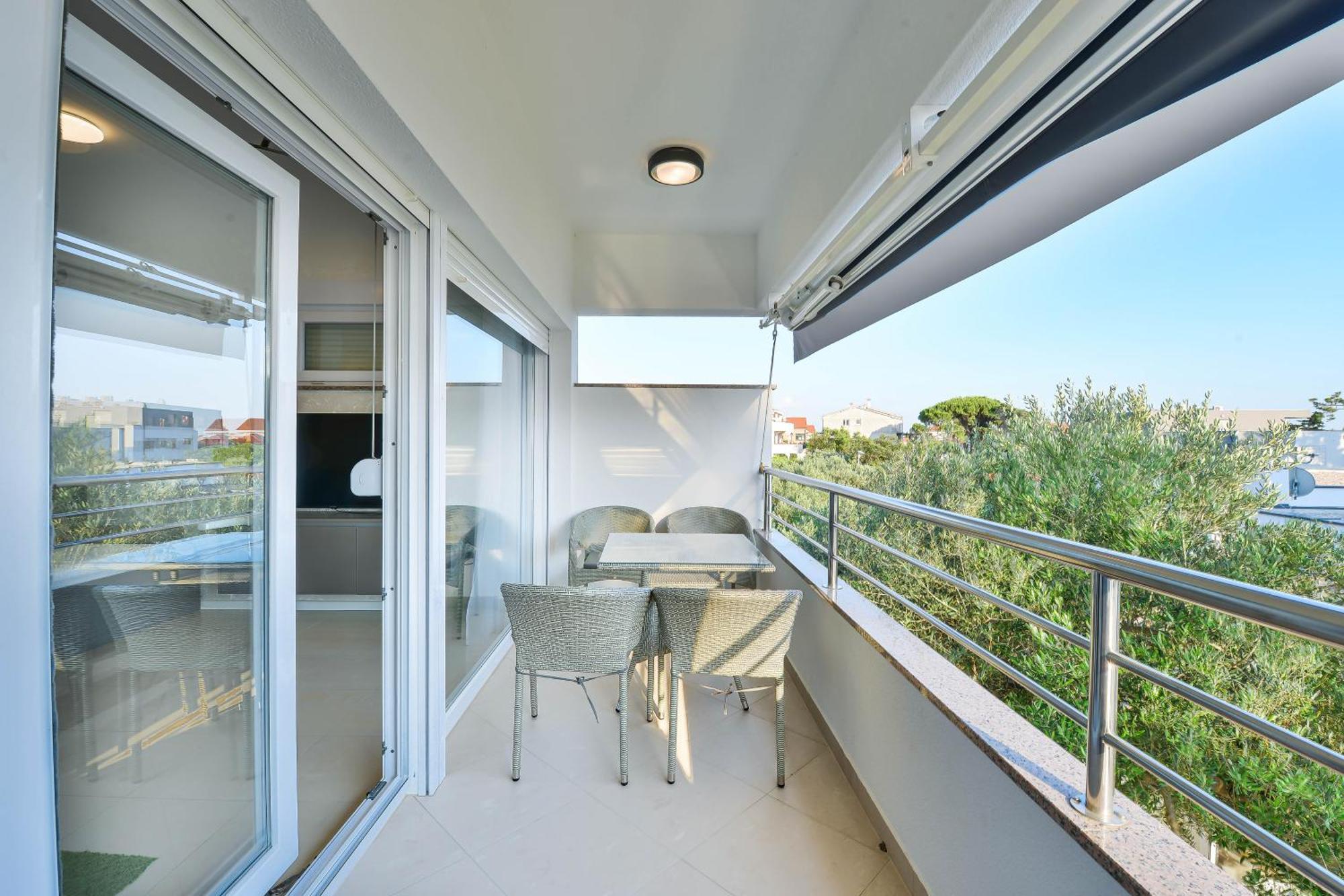 Apartments Laura 1 Привлака Екстериор снимка