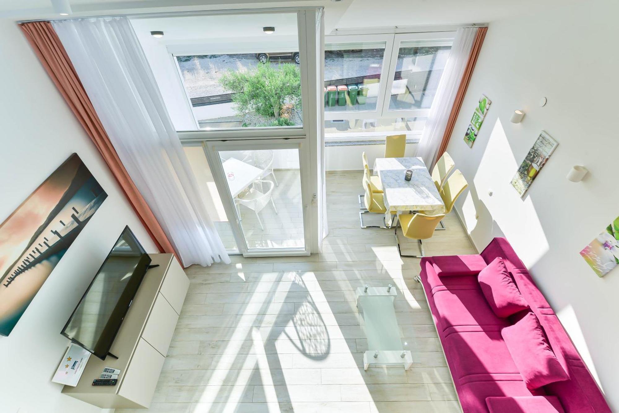 Apartments Laura 1 Привлака Екстериор снимка